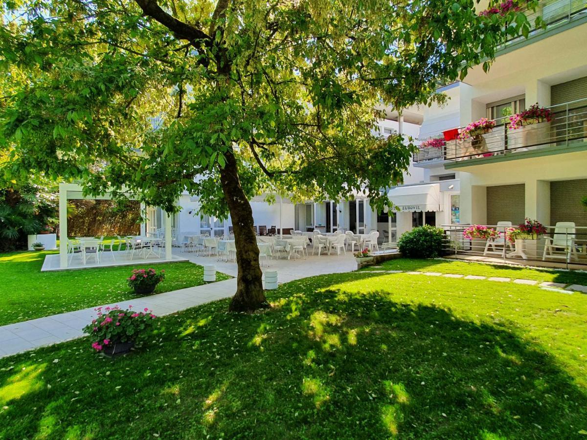 Hotel Eurovil Garni Ліньяно-Сабб'ядоро Екстер'єр фото
